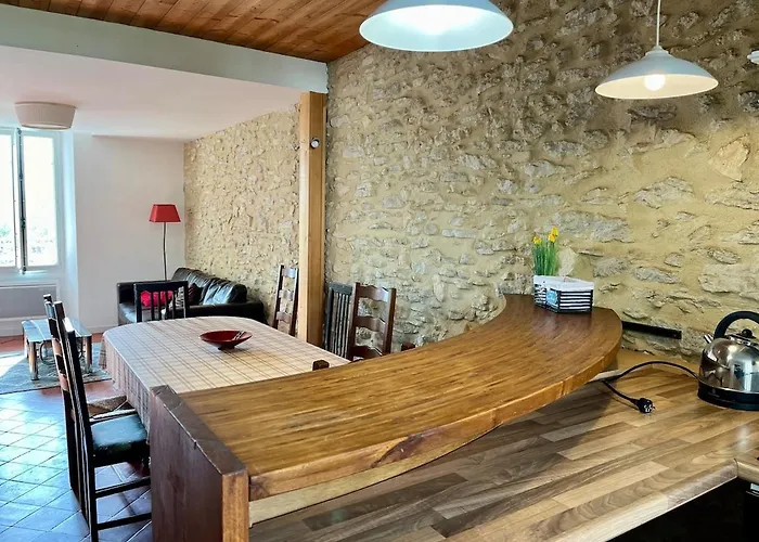 Le Du Clos D'andre 펜션 *