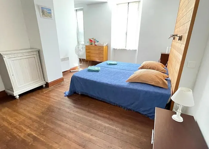 Le Du Clos D'andre Casa de Férias *