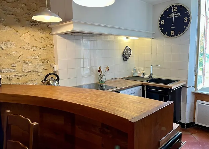 Le Du Clos D'andre 펜션 *